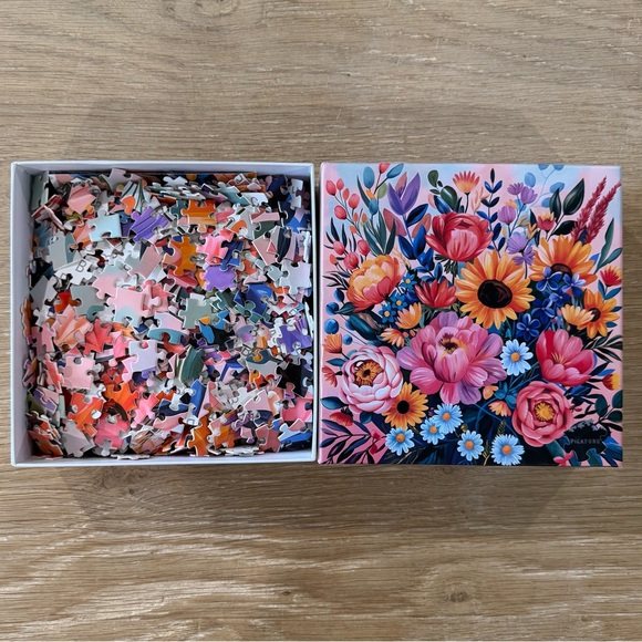 Vibrant Flowers 1000 Piece Puzzle - Picture 2 of 4